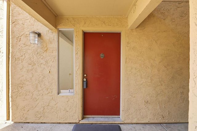 7 Las Moradas Circle, San Pablo, CA 94806