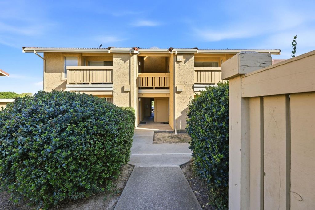 7 Las Moradas Circle, San Pablo, CA 94806