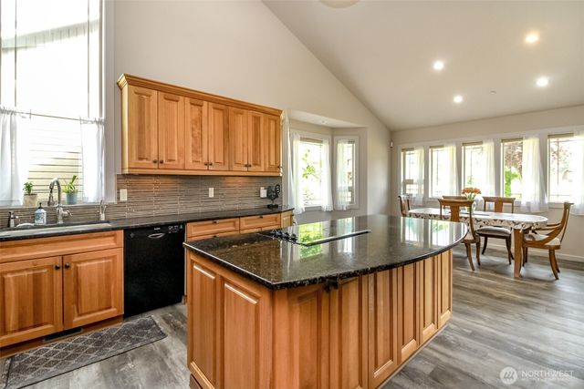 47335 260th Avenue SE, Enumclaw, WA 98022