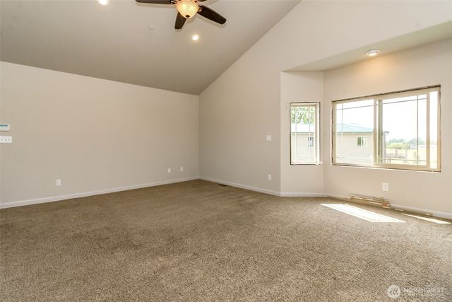47335 260th Avenue SE, Enumclaw, WA 98022