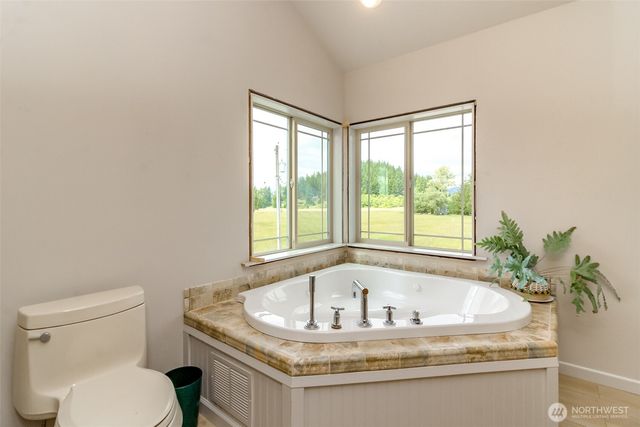47335 260th Avenue SE, Enumclaw, WA 98022