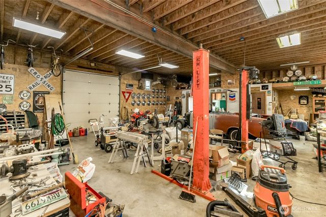 47335 260th Avenue SE, Enumclaw, WA 98022