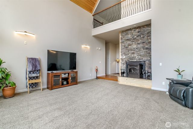47335 260th Avenue SE, Enumclaw, WA 98022
