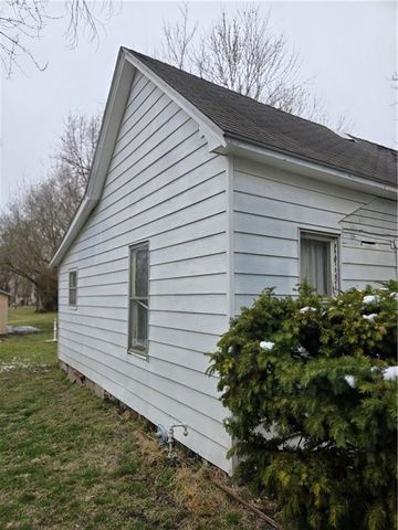 705 N New York Avenue, Sedalia, MO 65301