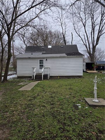 705 N New York Avenue, Sedalia, MO 65301