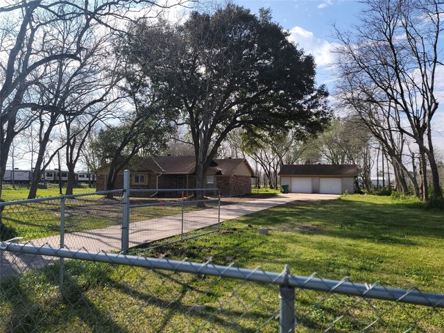 8022 Bailey Road, Pearland, TX 77584