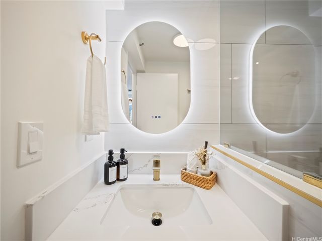 444 Niu Street 1312, Honolulu, HI 96815