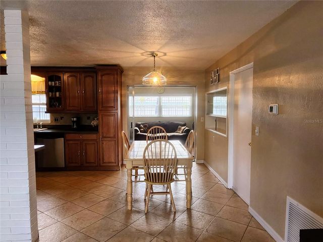 5700 30TH AVENUE N, St Petersburg, FL 33710