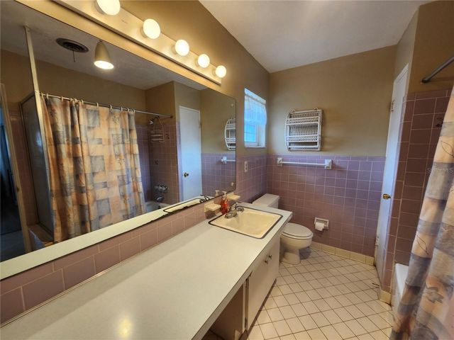 5700 30TH AVENUE N, St Petersburg, FL 33710