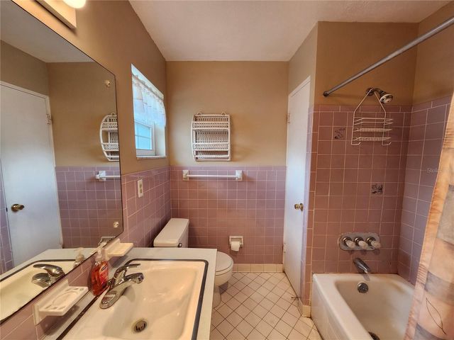 5700 30TH AVENUE N, St Petersburg, FL 33710