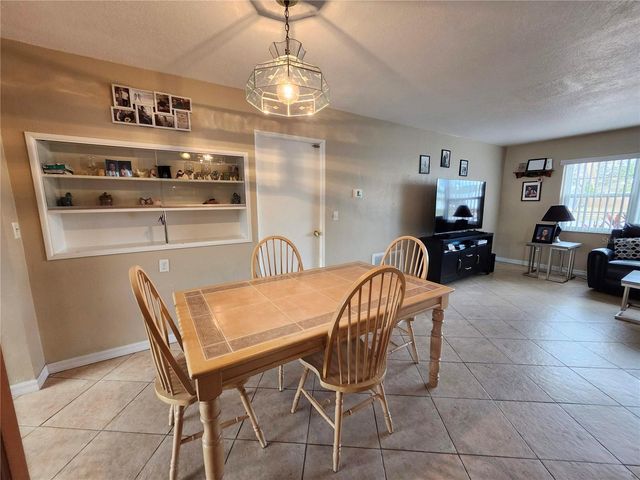 5700 30TH AVENUE N, St Petersburg, FL 33710