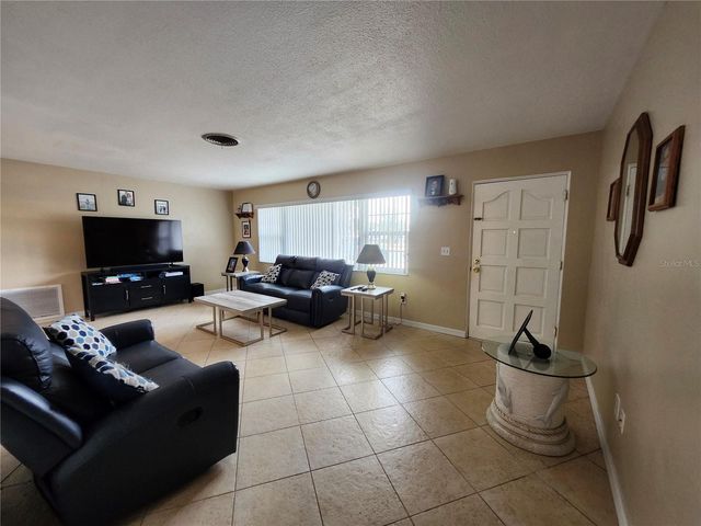 5700 30TH AVENUE N, St Petersburg, FL 33710