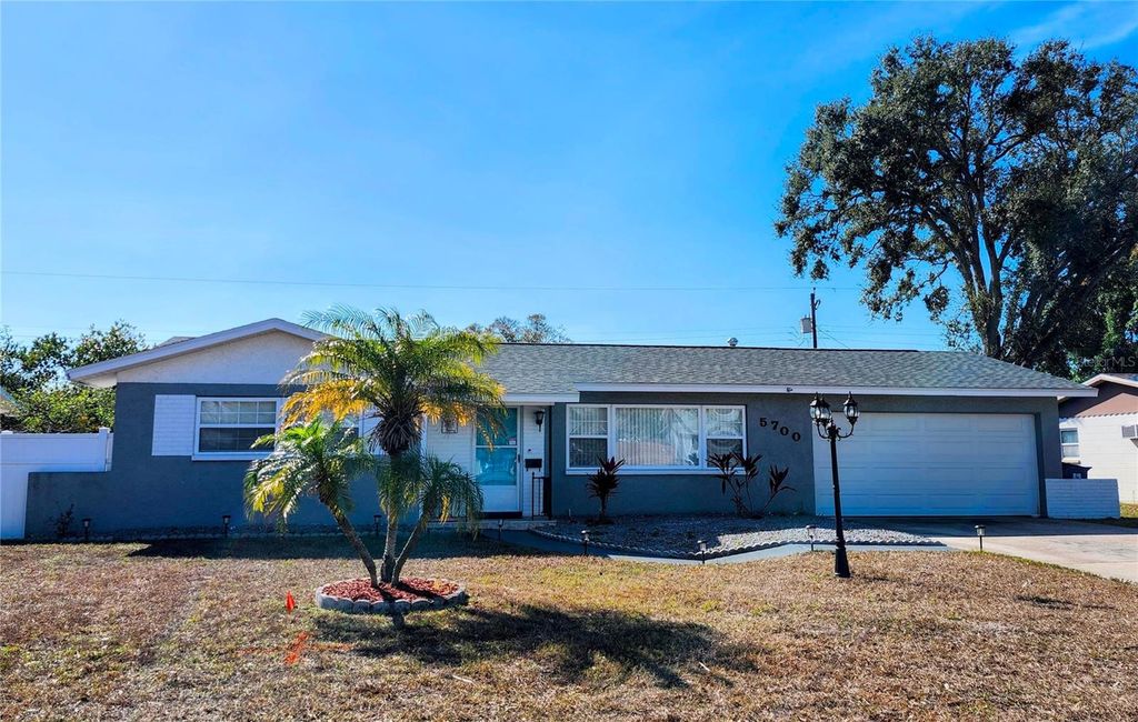 5700 30TH AVENUE N, St Petersburg, FL 33710