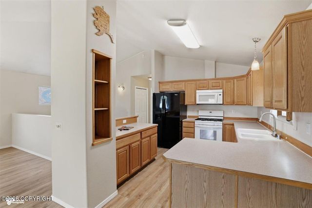 8934 Birch Park Circle, Eagle River, AK 99577
