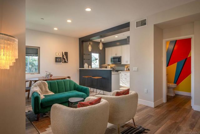 4410 Gresham St, San Diego, CA 92109