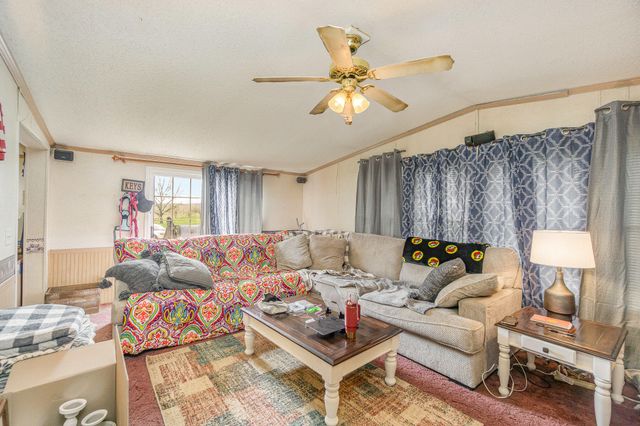 374 N Middletown Road, Winchester, KY 40391