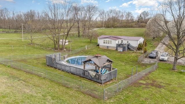 374 N Middletown Road, Winchester, KY 40391