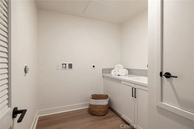 414 Main Street 330, Huntington Beach, CA 92648