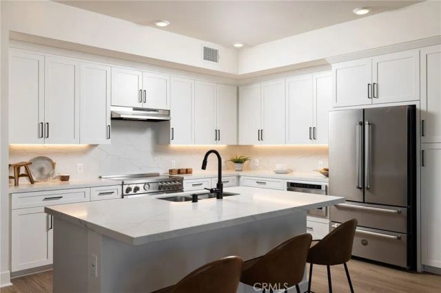 414 Main Street 330, Huntington Beach, CA 92648