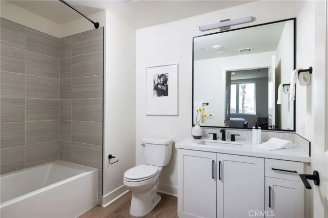 414 Main Street 330, Huntington Beach, CA 92648