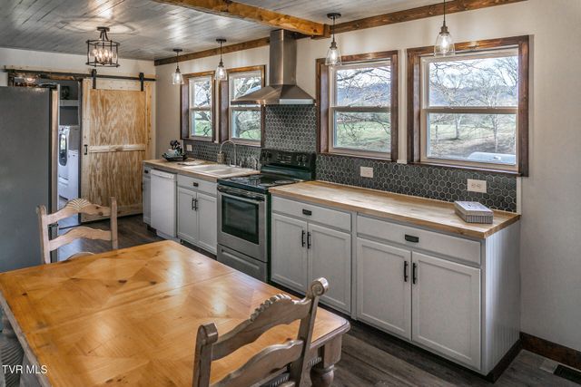 645 Garrett Hill Road, Greeneville, TN 37743