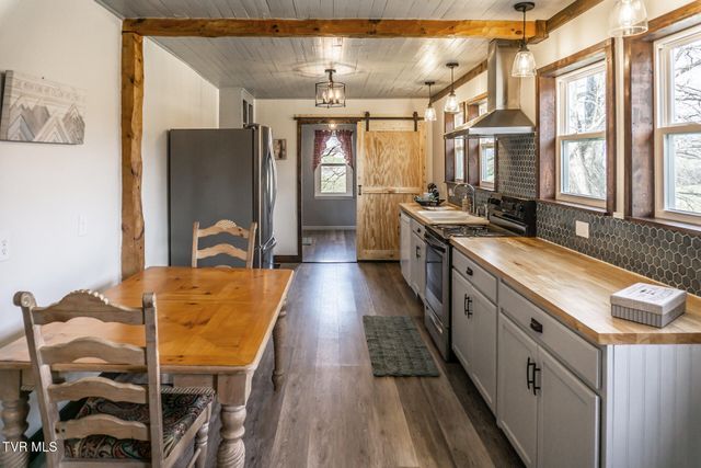 645 Garrett Hill Road, Greeneville, TN 37743