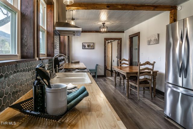 645 Garrett Hill Road, Greeneville, TN 37743