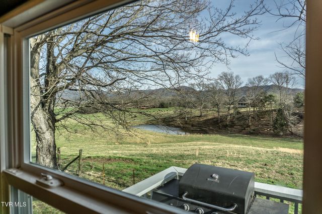 645 Garrett Hill Road, Greeneville, TN 37743