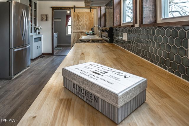 645 Garrett Hill Road, Greeneville, TN 37743