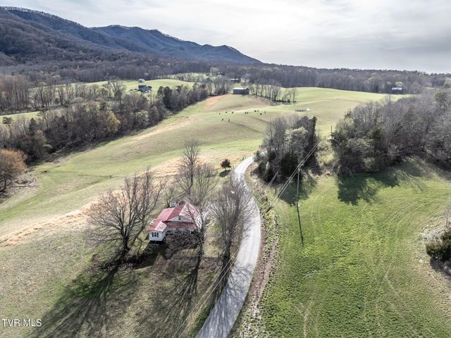 645 Garrett Hill Road, Greeneville, TN 37743