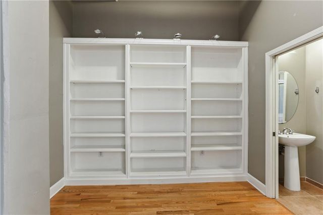 3820 Roswell NE Road 610, Atlanta, GA 30342