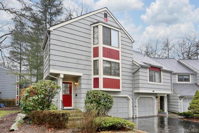 161 Treetop Circle 161, Nanuet, NY 10954