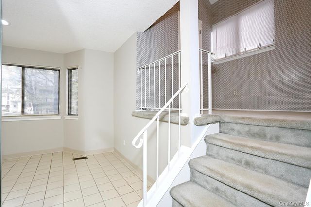161 Treetop Circle 161, Nanuet, NY 10954