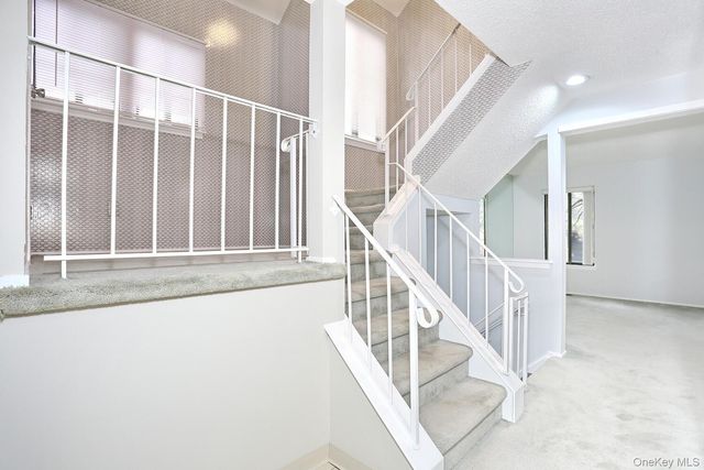 161 Treetop Circle 161, Nanuet, NY 10954