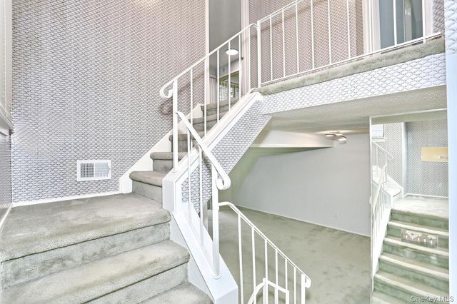 161 Treetop Circle 161, Nanuet, NY 10954