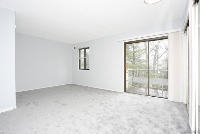 161 Treetop Circle 161, Nanuet, NY 10954