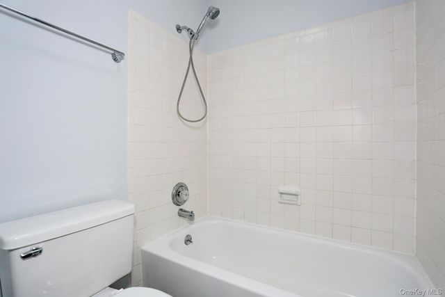 161 Treetop Circle 161, Nanuet, NY 10954