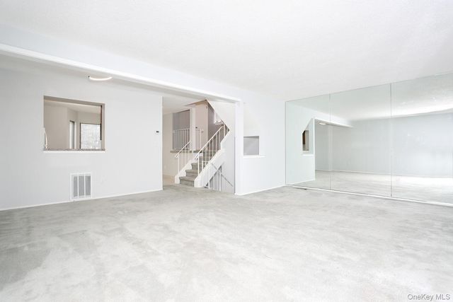 161 Treetop Circle 161, Nanuet, NY 10954