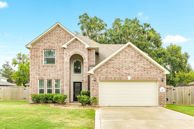 213 N Amherst Drive, West Columbia, TX 77486