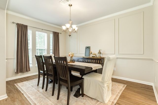 213 N Amherst Drive, West Columbia, TX 77486