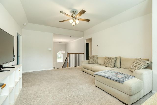 213 N Amherst Drive, West Columbia, TX 77486