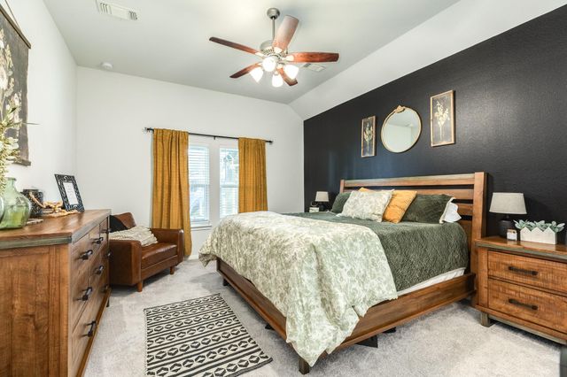 213 N Amherst Drive, West Columbia, TX 77486