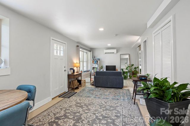 25 Ridgelawn Road, Asheville, NC 28806