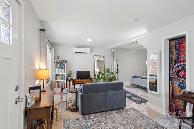 25 Ridgelawn Road, Asheville, NC 28806