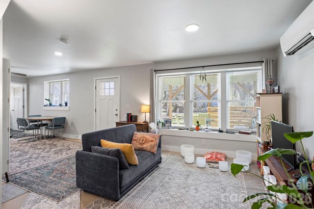 25 Ridgelawn Road, Asheville, NC 28806