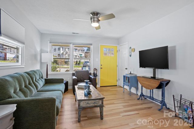 25 Ridgelawn Road, Asheville, NC 28806