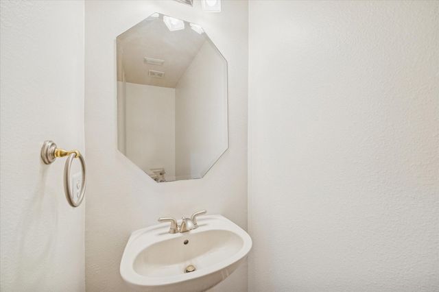 15614 Stone Gables Lane, Houston, TX 77044