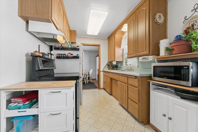 965 109th Avenue NW, Coon Rapids, MN 55448