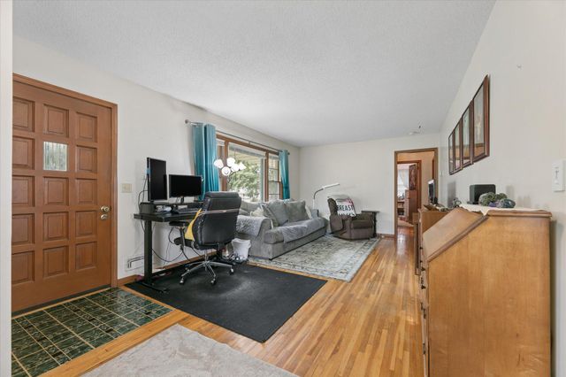 965 109th Avenue NW, Coon Rapids, MN 55448