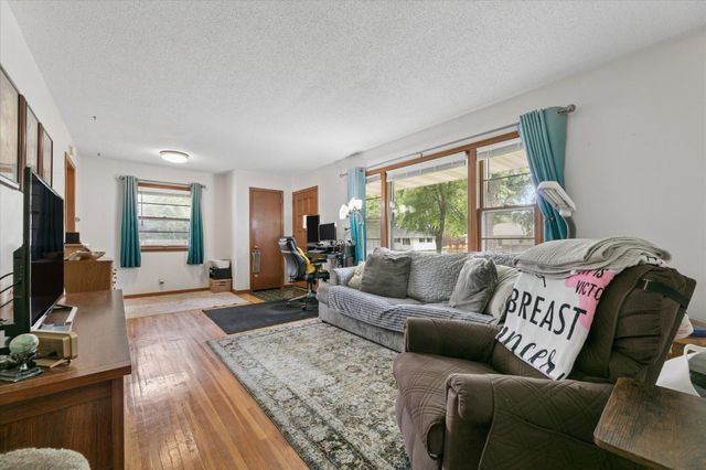 965 109th Avenue NW, Coon Rapids, MN 55448